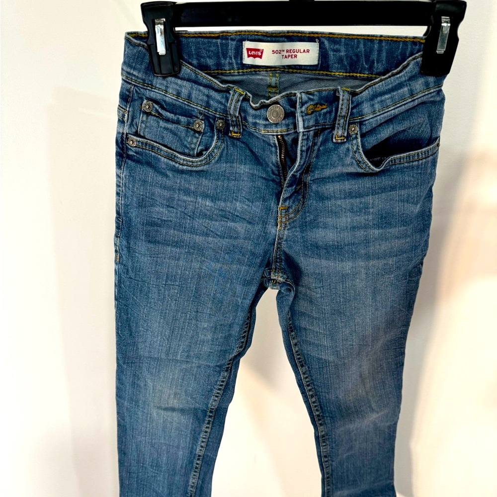This pants are on good condition. $20